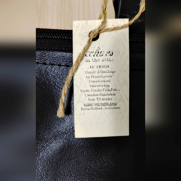 Echoes in the Attic Cross Body Bag NWT - Picture 3 of 7